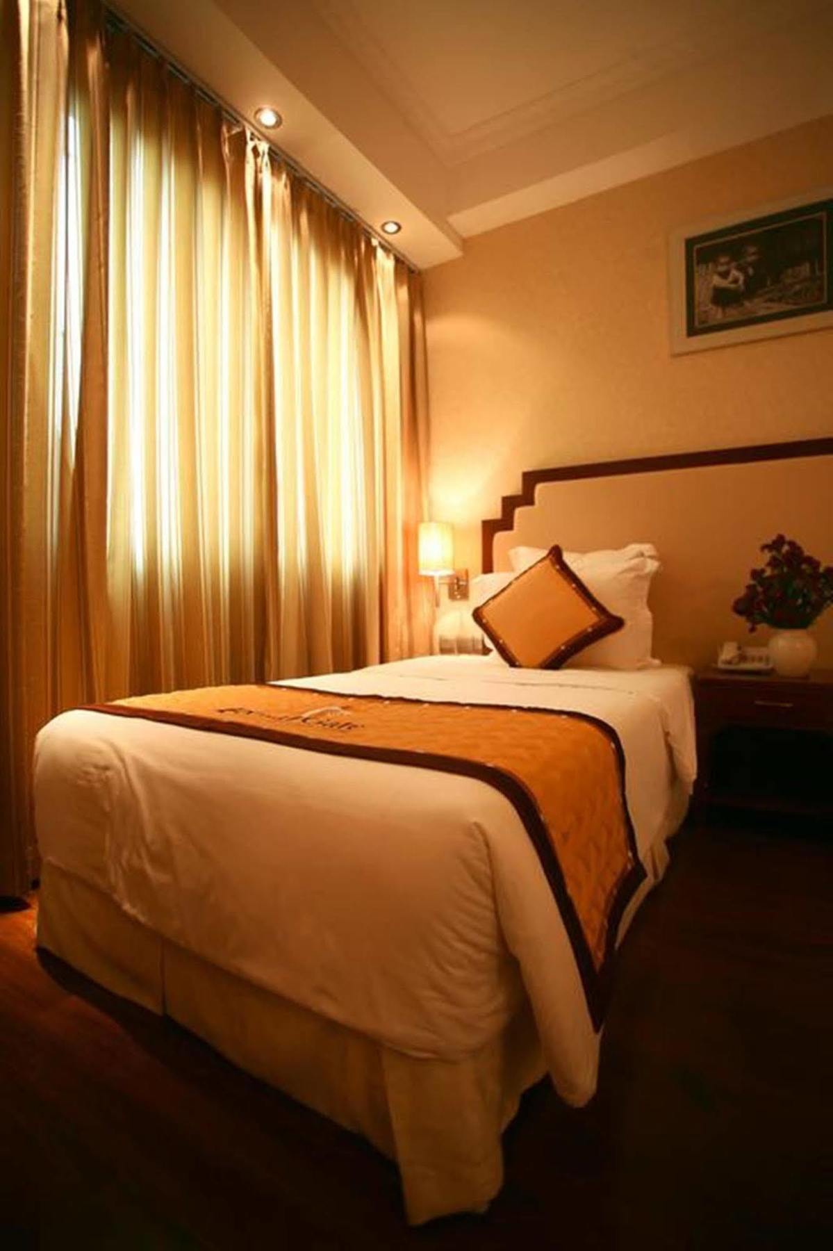 Royal Gate Hotel Ханой Экстерьер фото